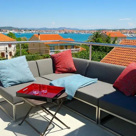 Belvedere 4 *